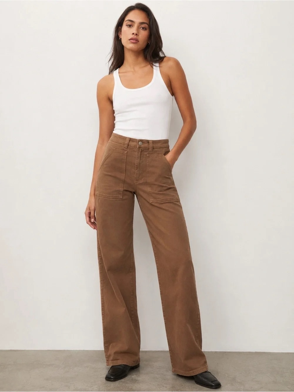 Aritzia Wilfred Free Modern Utility Pant in Brown size 6
